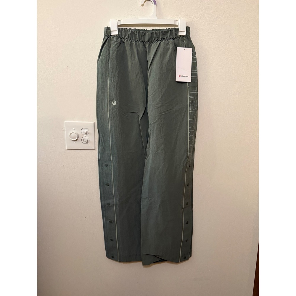 Lululemon Nylon MR Track Pant Wordmark Size XS (4) Wilo Fog Green NWT $148 MSRP